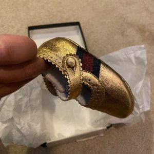 Authentic Gucci baby shoes size 17